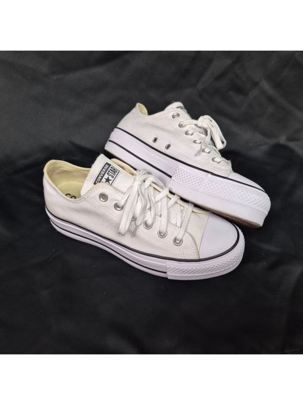Converse Chuck Taylor All Star Women's Lift Platform Low-Top White Sneakers Sz 9